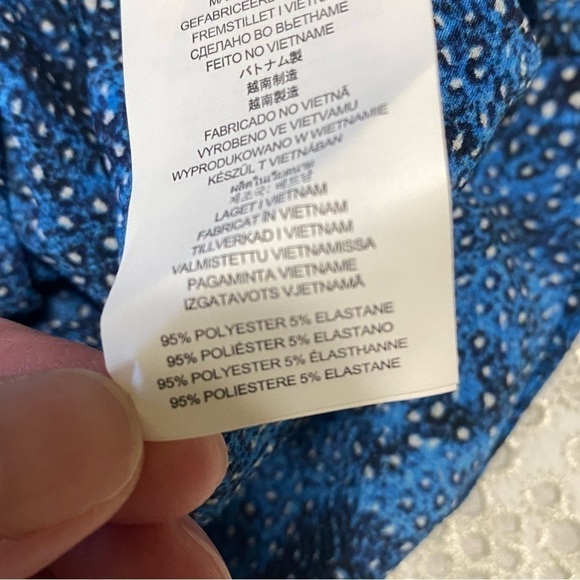 Michael Kors smocked flowy bell sleeve top size M - Picture 8 of 11